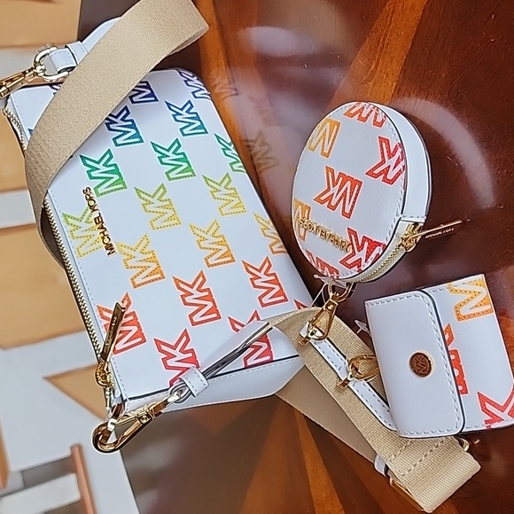 MICHAEL Michael Kors Handbags - Michael Kors Jet Set Travel White Crossbody Signature Print Set